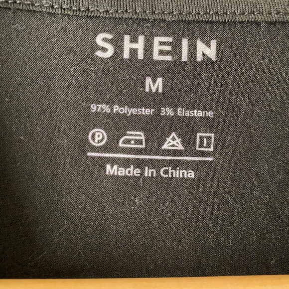 Bundle of 2 SHEIN graphic shirts. Size large & medium - Picture 4 of 8